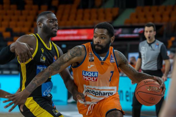 两支球队的 两支球队的