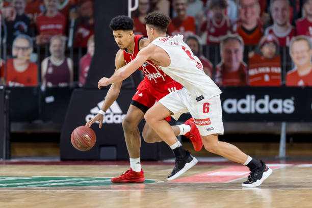 王哲林仅得 王哲林仅得